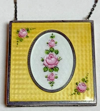 Antique 1920'S Sterling Silver Guilloche Gilt Wristlet Dance Compact w/Chain