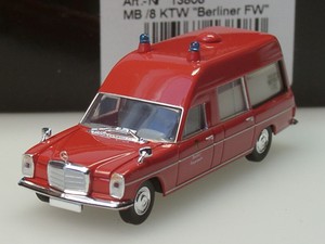 #13801 feuerrot Brekina MB //8 Krankenwagen 1:87