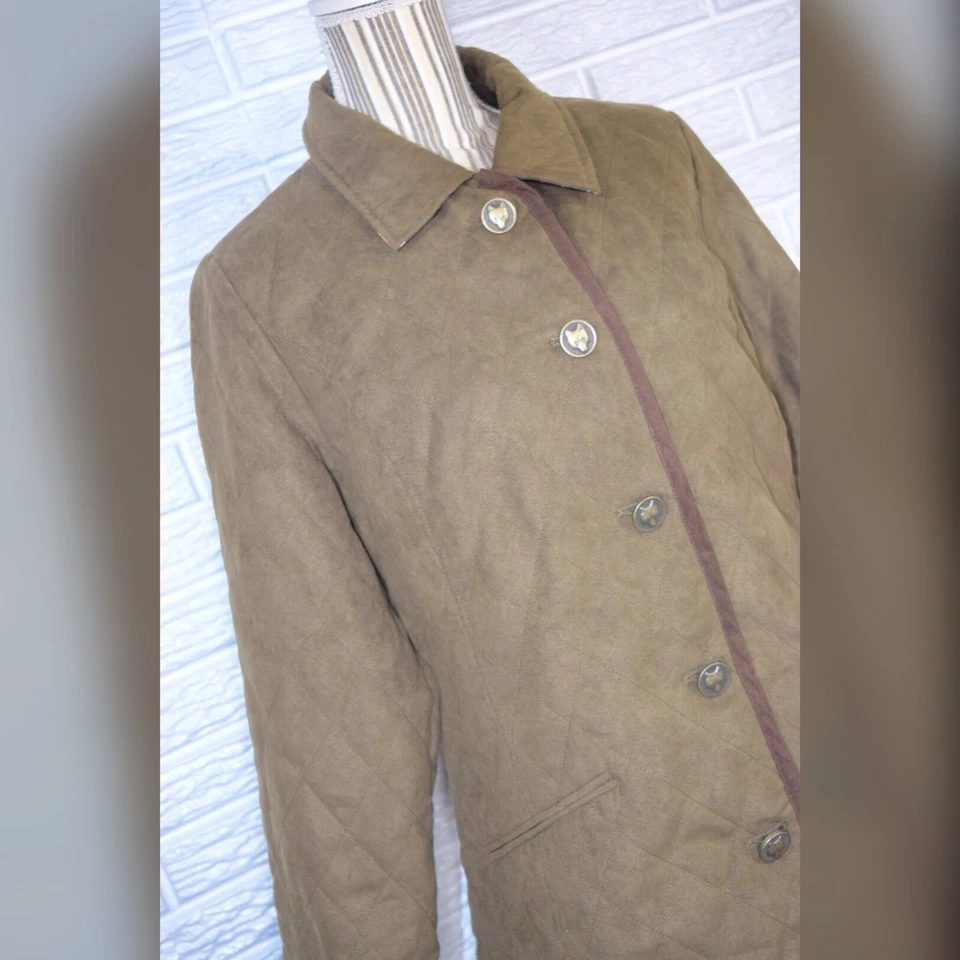 Chaqueta Abrigo Acolchada Jeffrey Banks Verde Oliva Botones Lobo Acentos Talla Mediana Foto 2 de 4