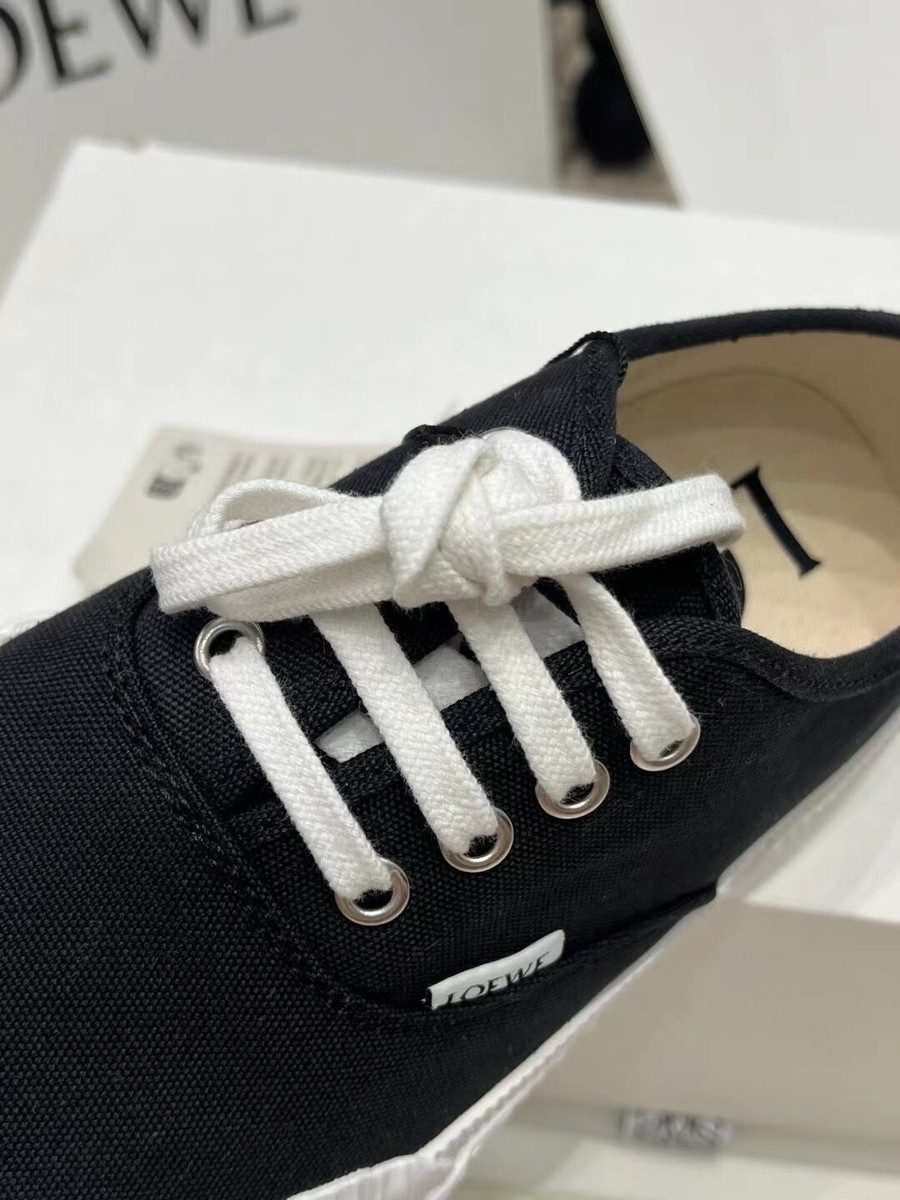 LOEWE ロエベ Terra Vulca レースアップ Sneakers スニーカー LOEWE Terra Vulca lace-up sneaker in suede, size 38, uk 5