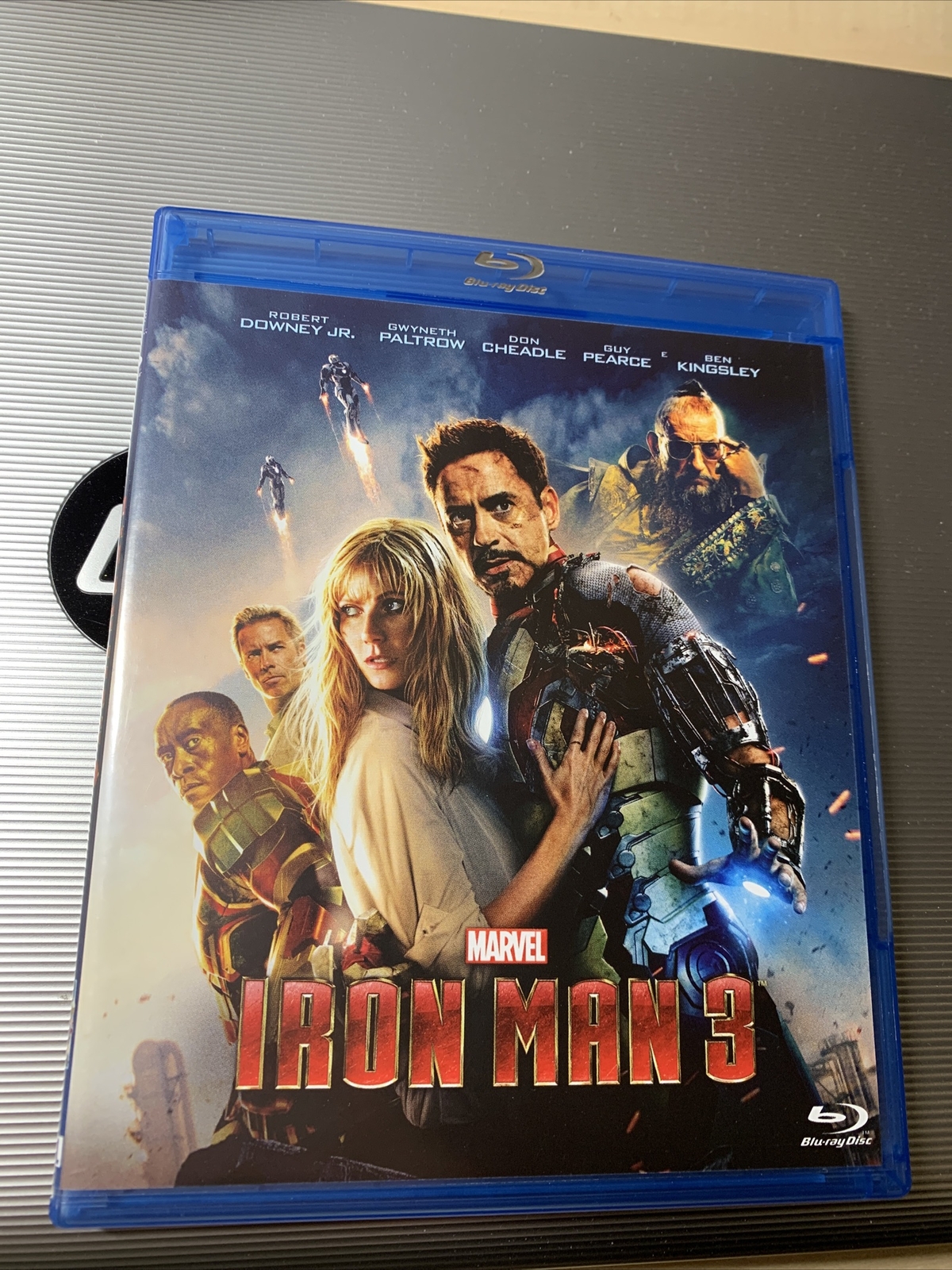 IRON MAN 3 Blu Ray NUOVO no cellophane