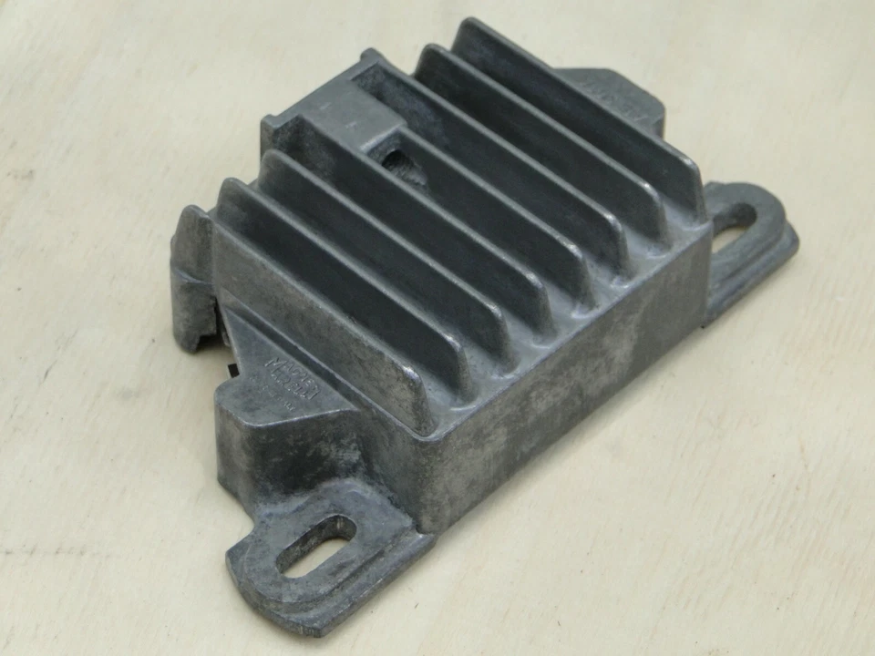 Maserati Biturbo S 425 Spyder Magneti Marelli AE1301A Ignition Module 313220100 - image 2 of 4