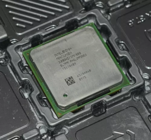 Intel Pentium 4 3.0GHZ HT Socket 478 CPU 3.0/1M/800 SL7PM