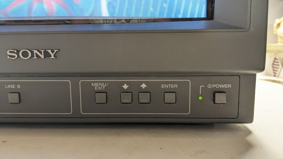 Sony Trinitron PVM-14N1U 14 Color Video CRT Vintage Retro Sony Trinitron PVM-14N1U 14 Color Video CRT Vintage Retro