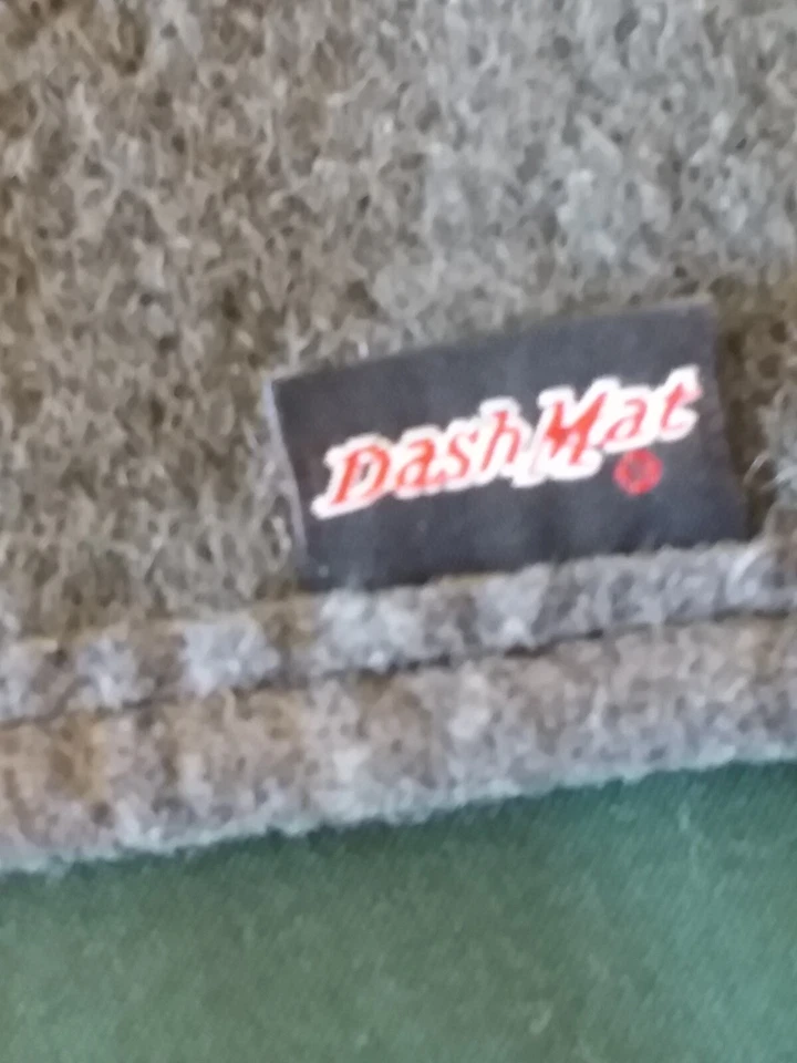 Dashmat para Chevrolet Malibu 2016 Foto 4 de 4