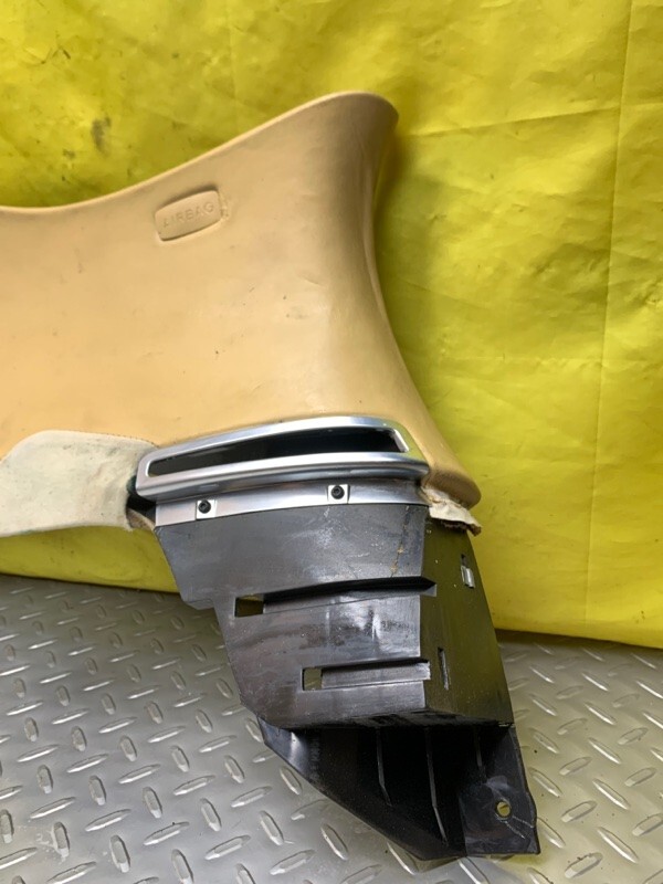 Bentley Continental Flying Spur 2005 REAR+LEFT+OUTER Pillar trim