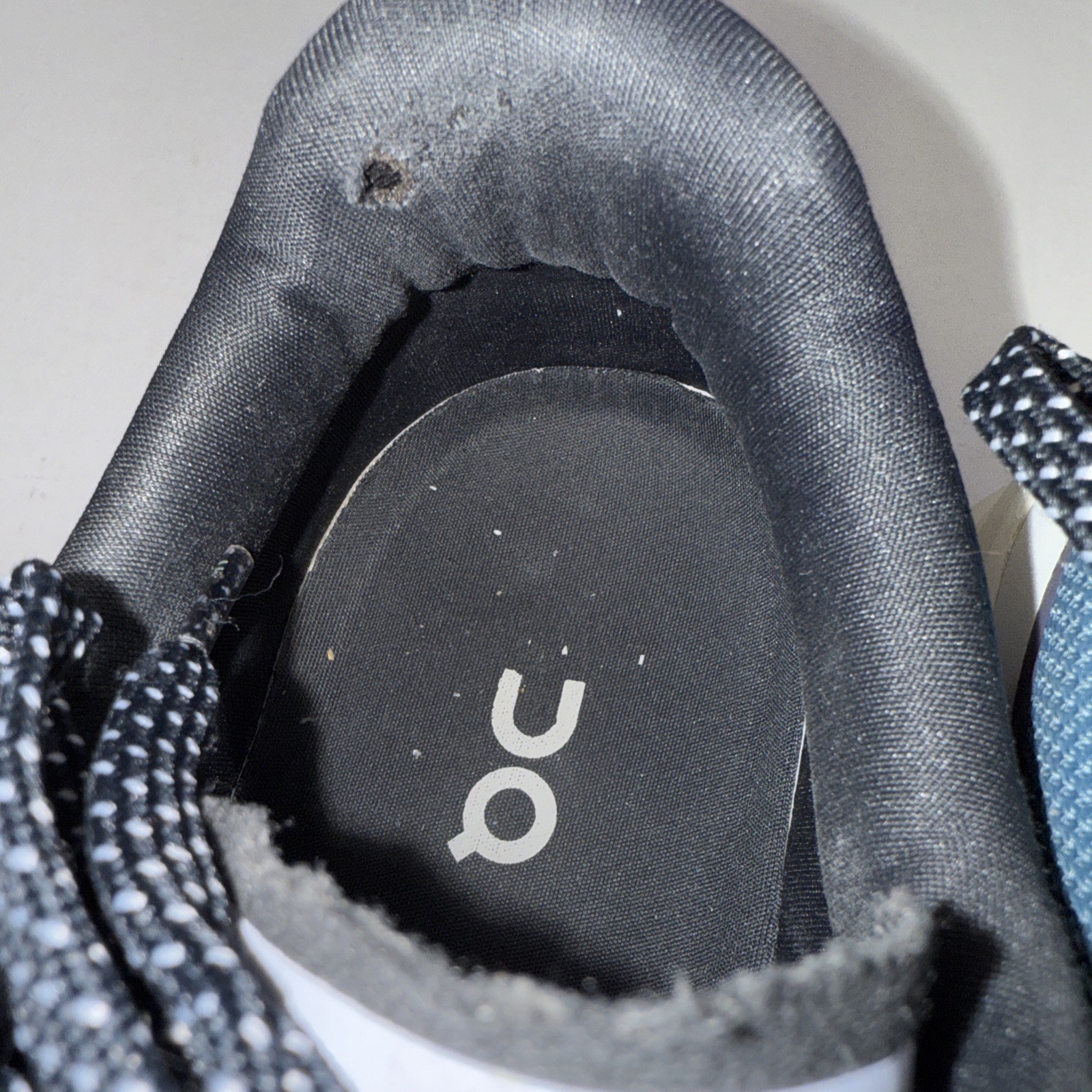 ON Cloud Swiss Engineering Cloudmonster Athleisur… - image 5