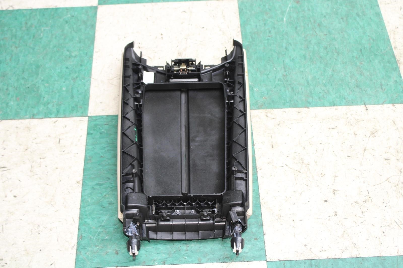 14-22 Ghibli Cream Floor Center Console Armrest Cover Lid Factory OEM Trim Panel