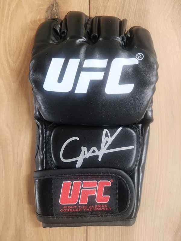 CARLOS PRATES SIGNED AUTOGRAPHED UFC GLOVE COA BAS BECKETT WITNESSED #2W413050