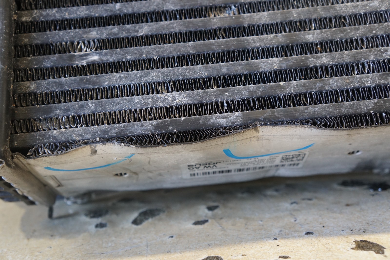 2019 - 2025 LAMBORGHINI URUS FRONT RIGHT ENGINE INTERCOOLER RADIATOR OEM +NOTE