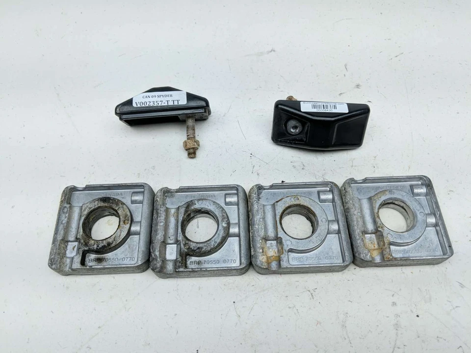 Ajustadores de eje de rueda trasera Can Am Spyder GS Roadster 990 09 Foto 3 de 4