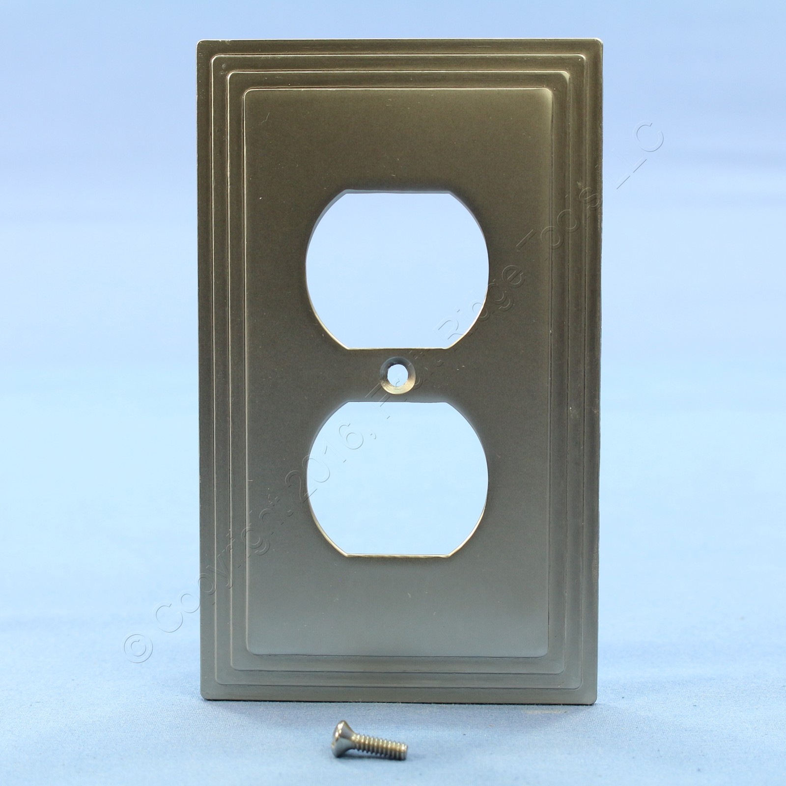 Leviton 89603-STC Brushed Chrome 1-Gang Duplex Metal Oversize Wallplate Cover