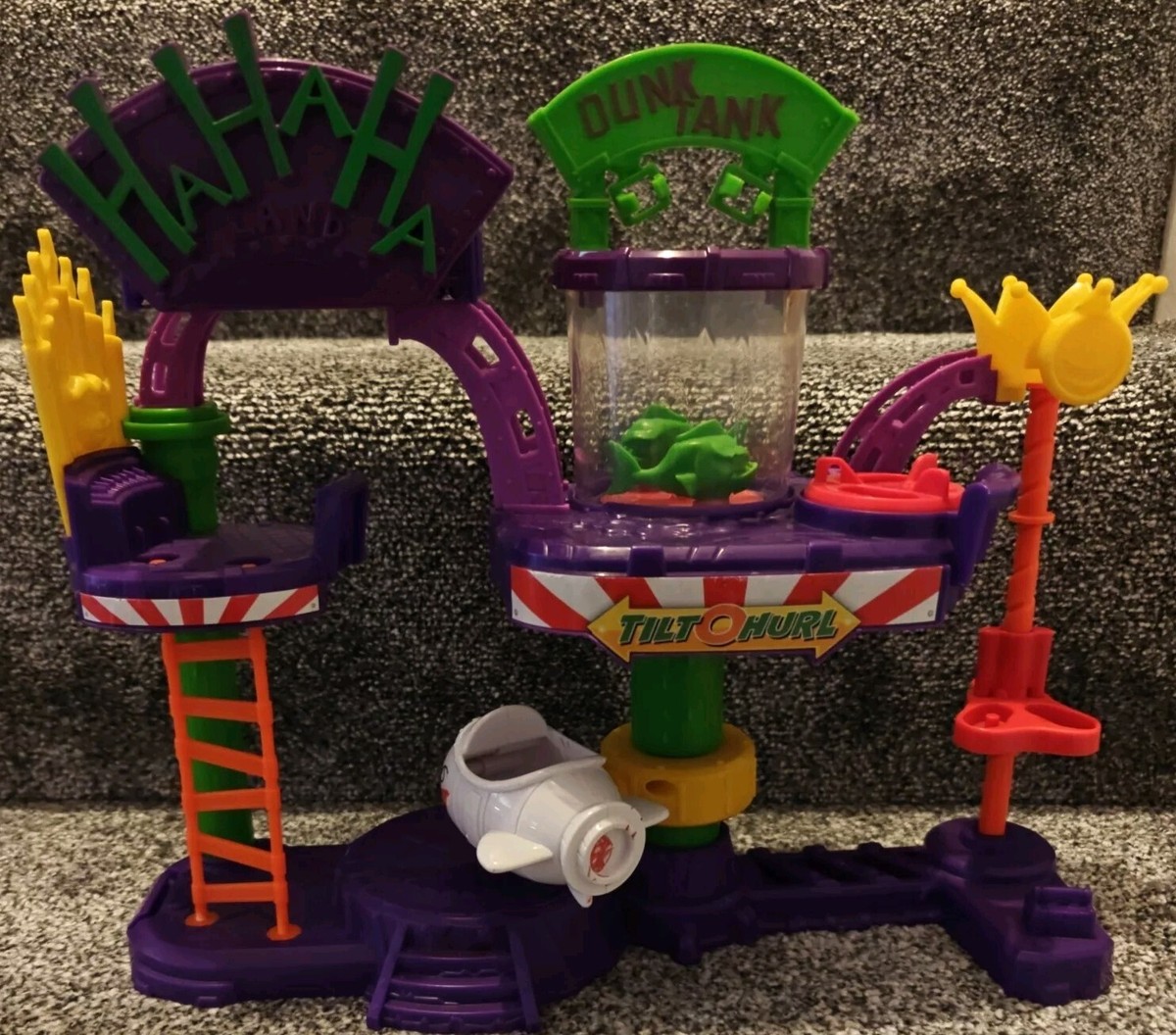 Mattel 2018 DC Comics The Joker Fun House Laugh Factory Dunk Tank
