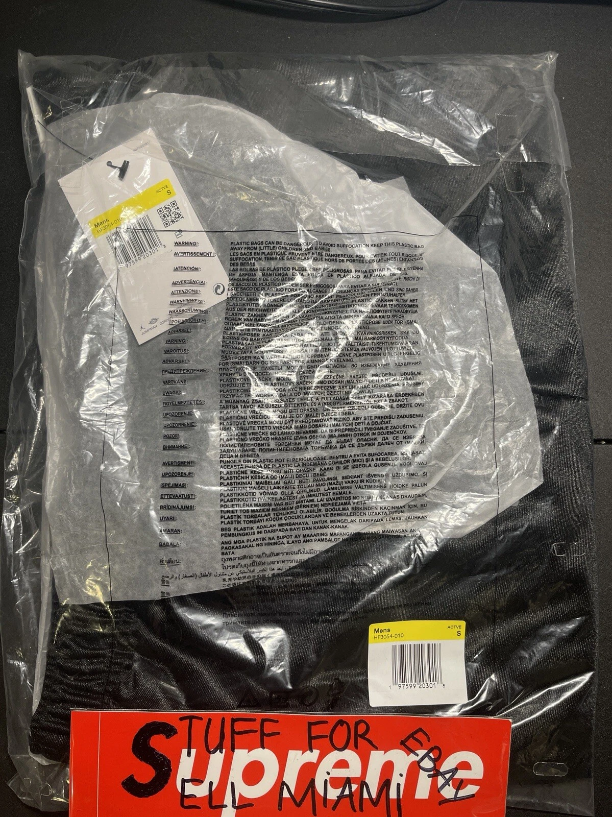Taille S   Short d'échauffement Supreme Jordan noir HF3054 010