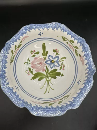 Henriot Quimper Scalloped Edge Curled Bowl 6” Diameter