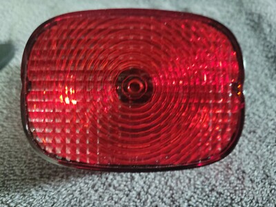 Kuryakyn ロープロファイル LEDテールライト 5439 s-l400.jpg