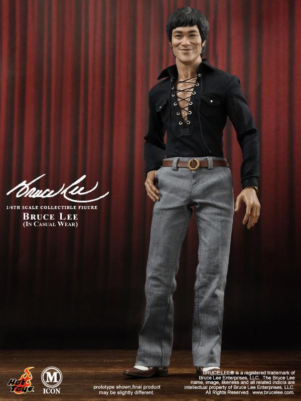 1/6 Scale Hot Toys Bruce Lee Collectible Figure (In Casual 1/6 Scale Hot Toys Bruce Lee Collectible Figure (In Casual