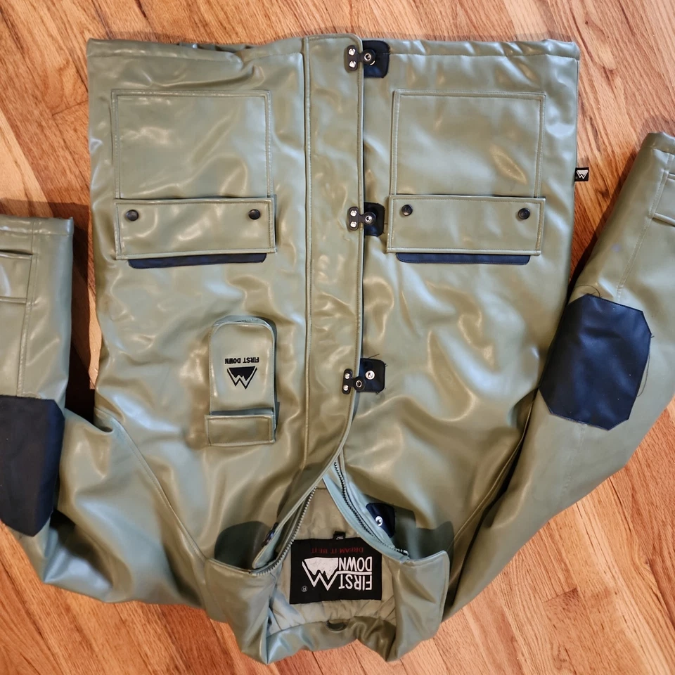 FIRST DOWN PVC Casting Leather Snow Jacket in olive green Size lg Rare Vintage - Image 4 of 4