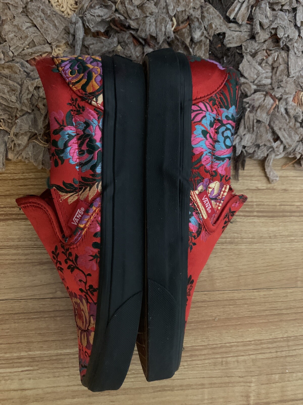 Women's Vans Slip-On Sneakers Size 9 - Classic Comfort & Style-image