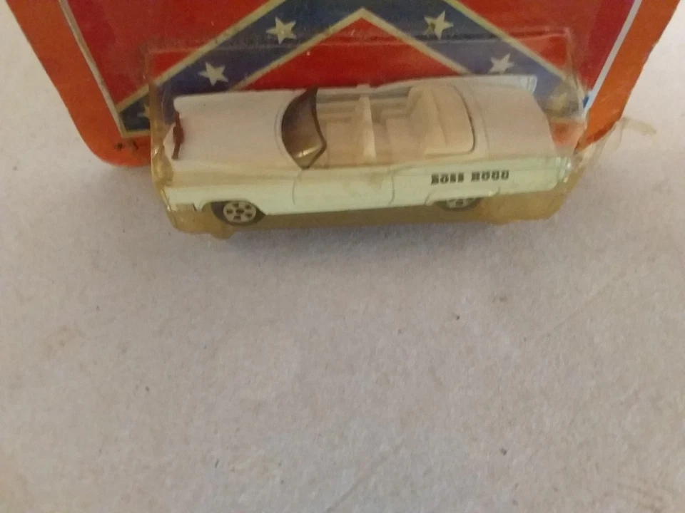 THE DUKES OF HAZZARD BOSS HOGG'S CADILLAC 1/64 SCALE ECHELLE ERTL - Immagine 3 di 4