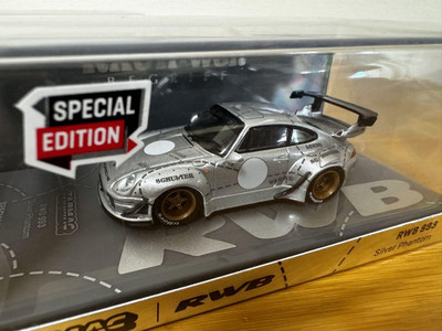 Tarmac Works Porsche RWB 993 Phantom & 930 China Edition 1 Tarmac Works Porsche RWB 993 Phantom & 930 China Edition 1