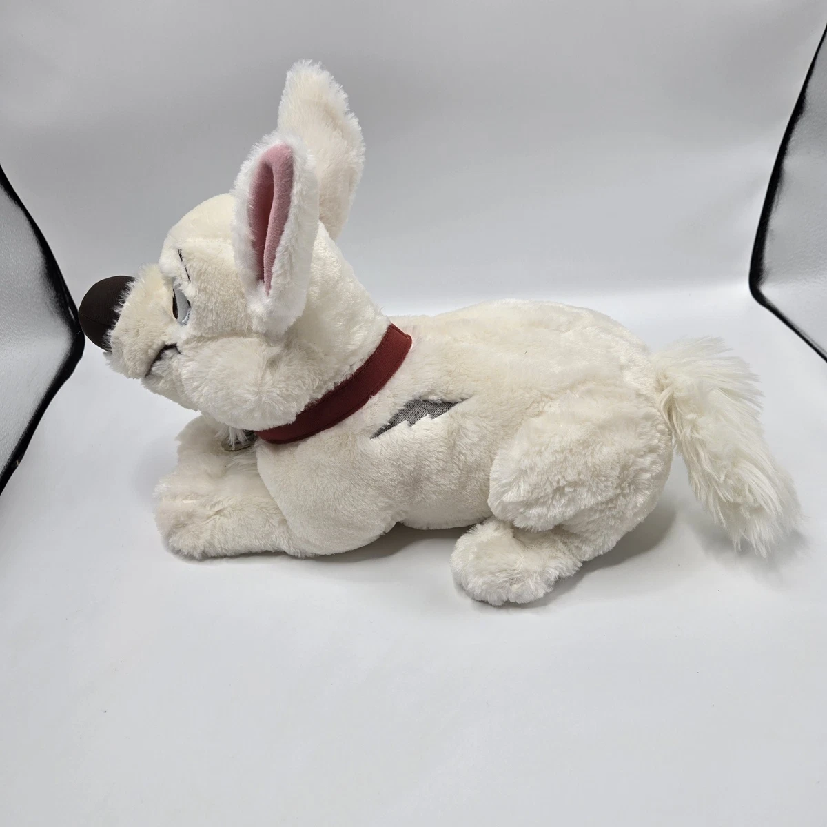 ディズニー　BOLT ぬいぐるみ　レア このディズニーのボルトのぬいぐるみについて何か情報持ってる人いる