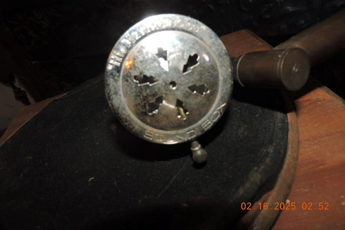 Grammofono Victor vintage da tavolo esterno corno ottone Victrola fonografo funzionante - Foto 5 di 17