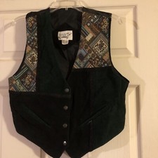 Western Style Vintage Leather Women  s Vest. Size Large. 4 Snap Closure.