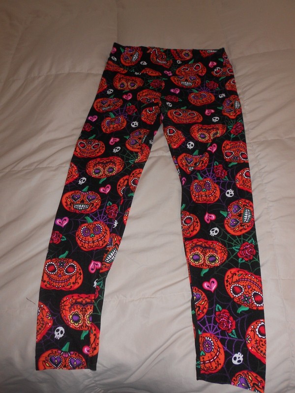 LEGGINGS-Pumpkins/Spider Webs/Skulls-leggings-GIRLS Large 11-13-NO BOUNDARIES
