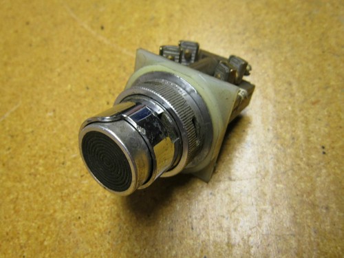 Square D 9001 KA-1 Ser B Pushbutton And Contact Block 120-600V 6A