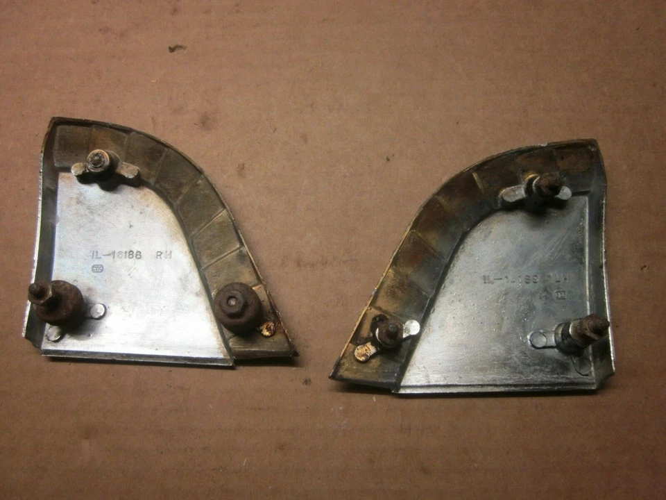 Lincoln Cosmopolitan 1951 adornos para guardabarros delantero Foto 4 de 4