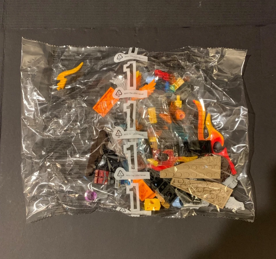 LEGO LEGENDS OF CHIMA Vultrix's Sky Scavenger (70228) RETIRED No Box sealed bags - Image 3 of 4