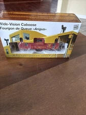 Rapido HO Trains _ Delaware & Hudson Wide -Vision Caboose #35713  110095-2