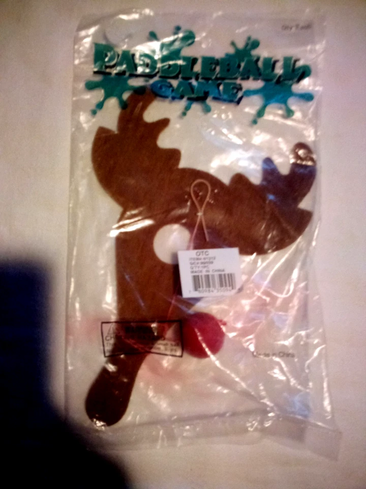 Vintage: Wooden Rudolph the Red Nose Reindeer Paddleboard Game. Brand New/Sealed - Image 3 of 4