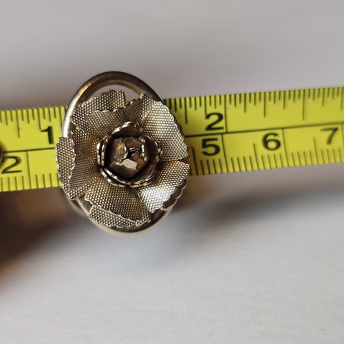 Vintage Gold Mesh Rose Screw Back Earrings 1950s 60s Floral Textured Petal 7/8" - Picture 21 of 22