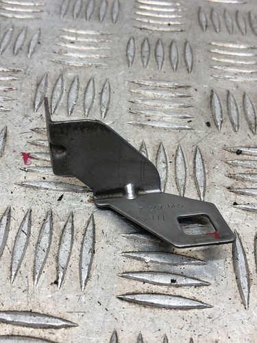 BMW 7 F01 F02 F03 F04 2010 Halterung Stoßstange Stoßfänger vorne 7247665