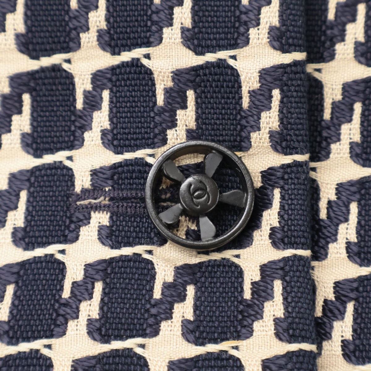 Chanel Coco Button Houndstooth Jacket Navy Beige … - image 9