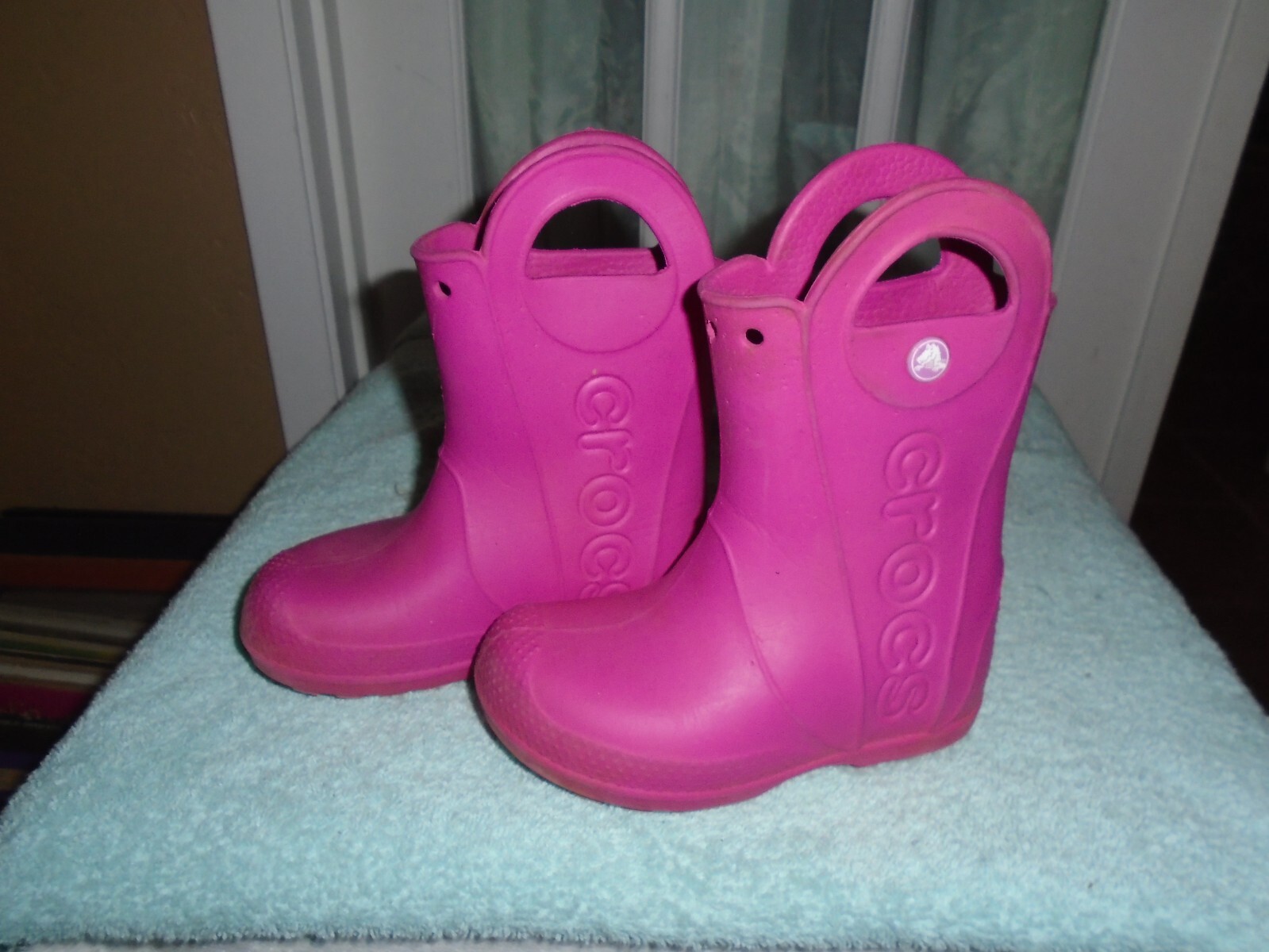 CROCS size C 10 Girls Classic Comfort 