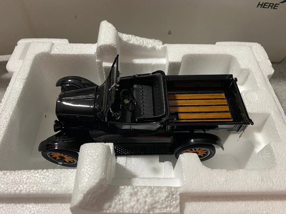 Camioneta pickup Danbury Mint 1925 Ford Modelo T Runabout Diecast escala 1:24 Foto 2 de 4