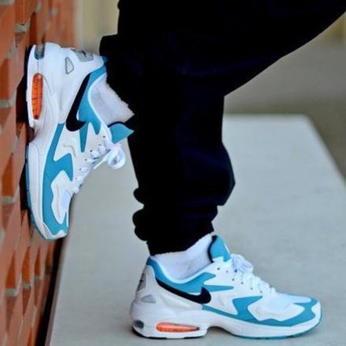 airmax 2 light qs