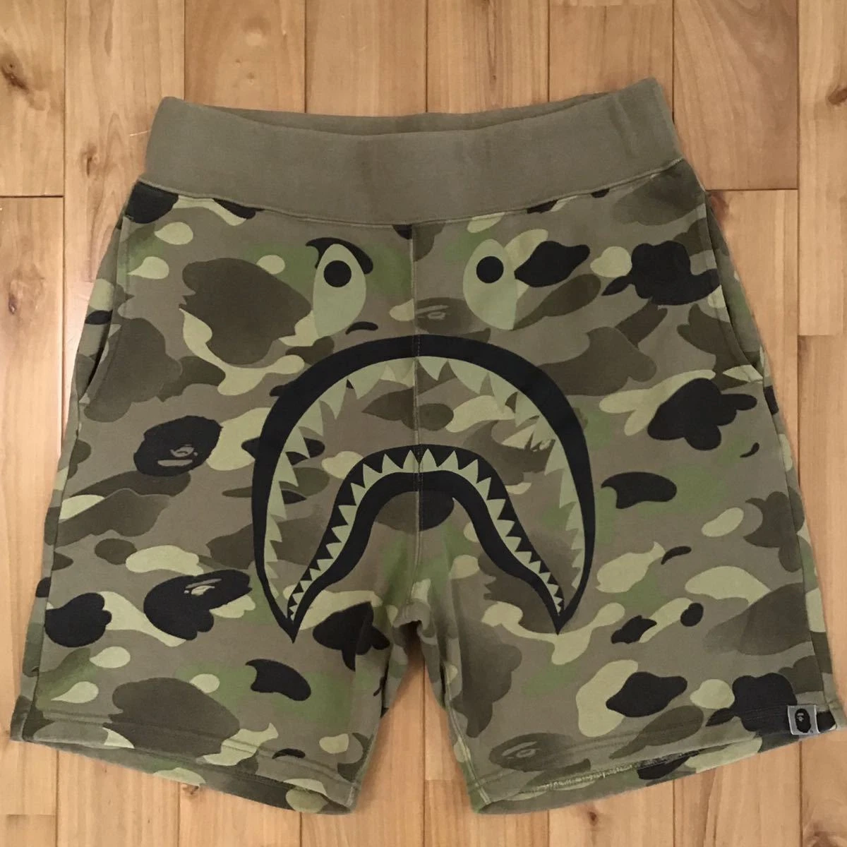 Brand New Bape shorts shark green Bathing Ape Size Medium M Camo