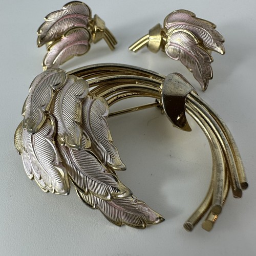 Pendientes Broche Hoja Púrpura Claro Tono Oro Coro Vintage - Imagen 4 de 17