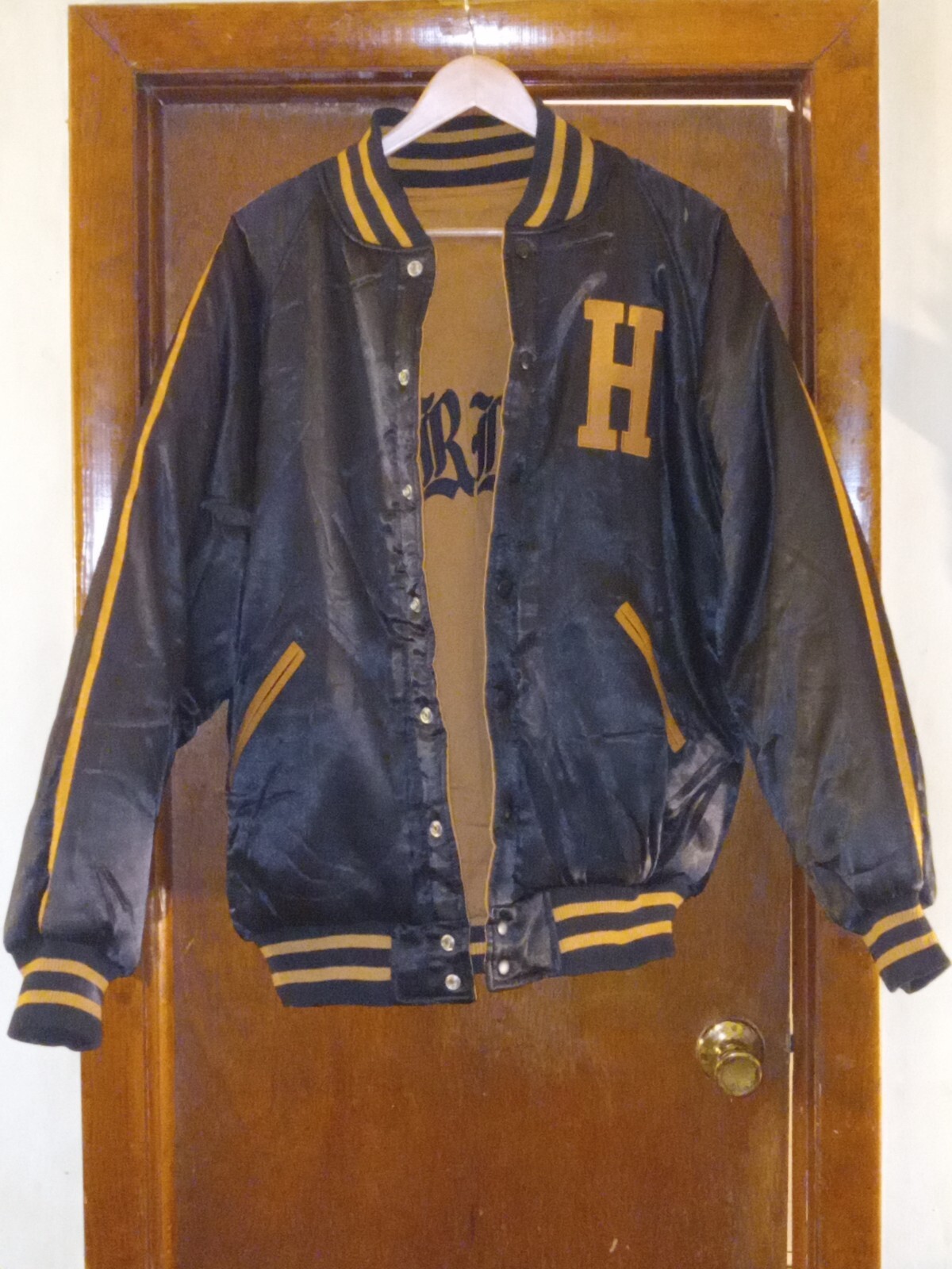 Picture 4 of 24