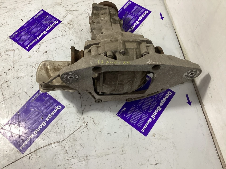 Audi A5 Quattro 2009-2015 eje trasero portador diferencial 8K0599287G OEM. Foto 4 de 4