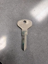 ilco brand key blanks set of 8, x9 73v8