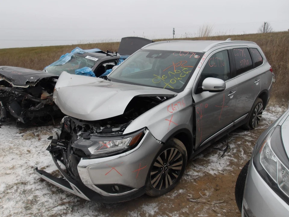 Medidor de flujo de aire de inyección de combustible usado se adapta a: Mitsubishi Outlander 2020 grado A Foto 2 de 4