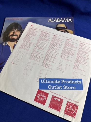 ALABAMA Autographed "The Closer You Get" Vinyl LP 1983 RCA (Nov. 6, 1983) - Picture 7 of 9