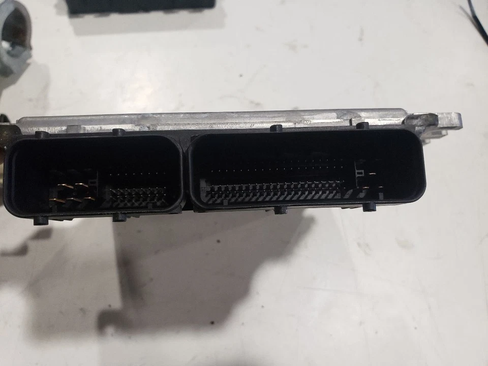 Conjunto de segurança de ignição - 2004 Infiniti G35 Coupe manual - OEM 28590C9965 - Imagem 3 de 4