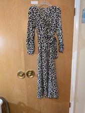 Women L Leopard Animal Print Wrap Dress Gray/Black V-Neck Long Sleeve Belted