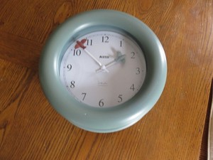 Michael Graves for Alessi 10” Round Bird Hands “Birdy” Clock for repair or Parts